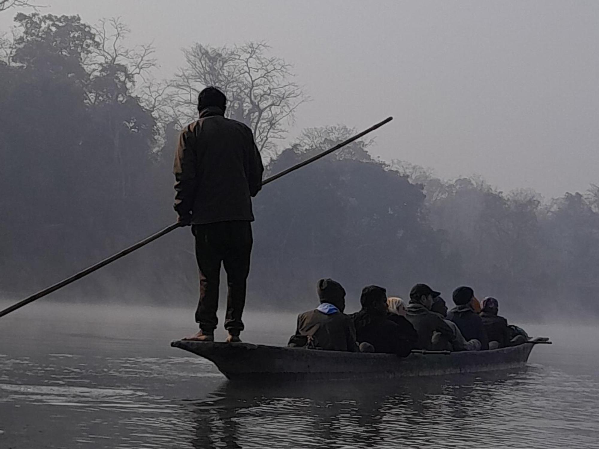 Crocodile Safari Camp Otel Chitwan Dış mekan fotoğraf