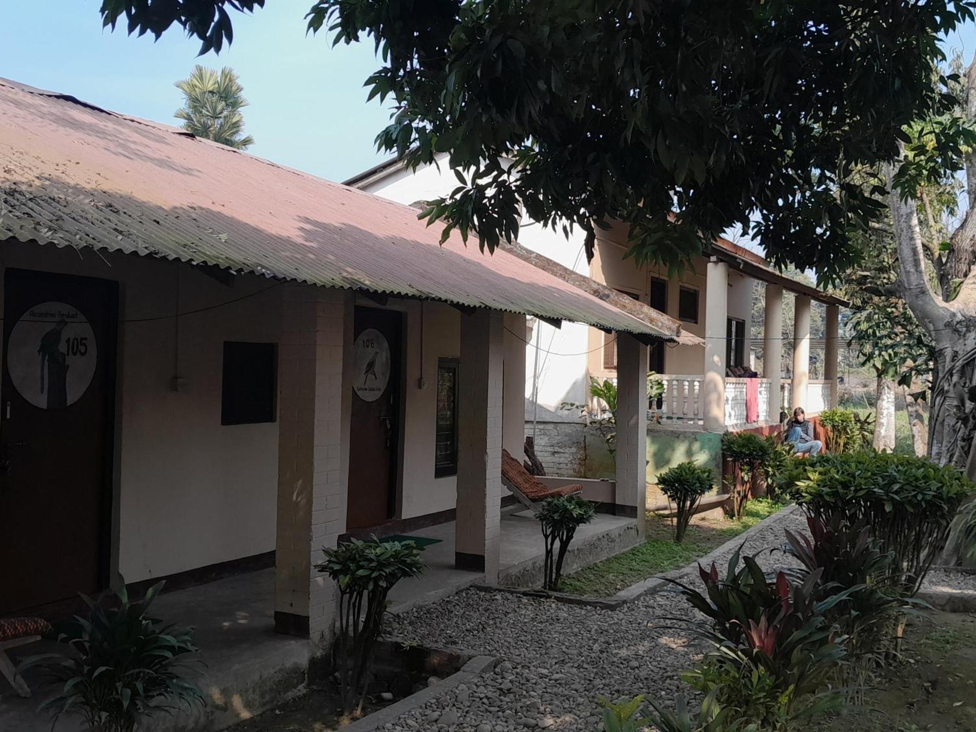 Crocodile Safari Camp Otel Chitwan Dış mekan fotoğraf