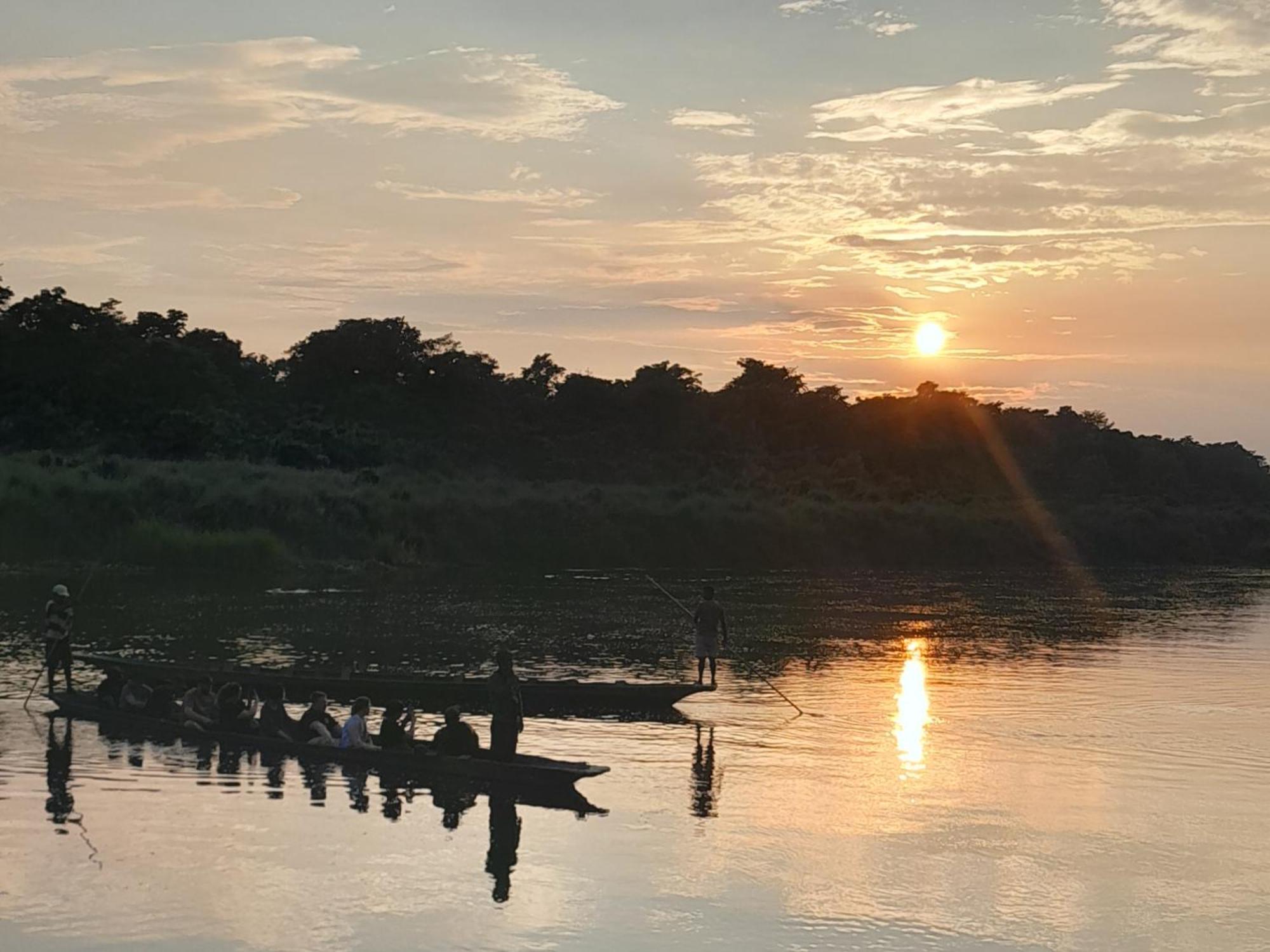 Crocodile Safari Camp Otel Chitwan Dış mekan fotoğraf